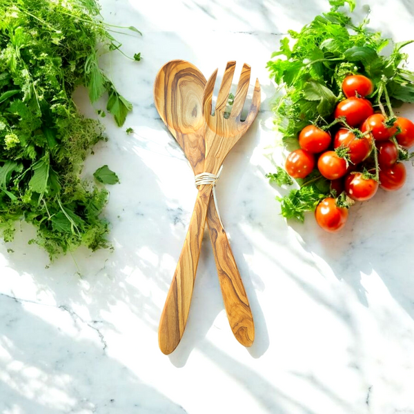 Couverts à salade traditionnels en bois d’olivier